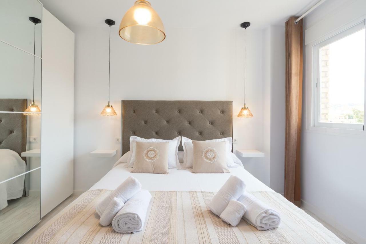 Stunning Spacious City Apartment With Free Parking Malaga Ngoại thất bức ảnh