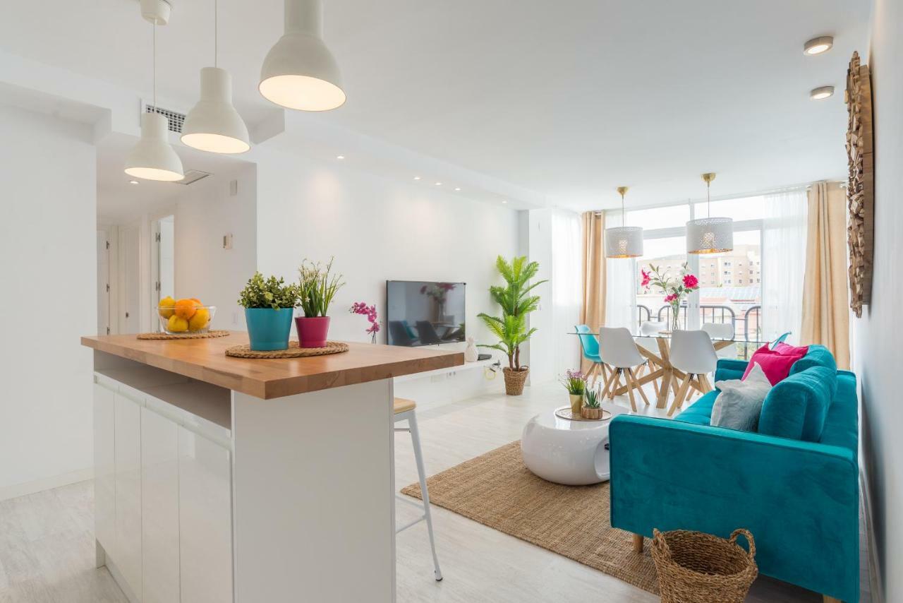 Stunning Spacious City Apartment With Free Parking Malaga Ngoại thất bức ảnh