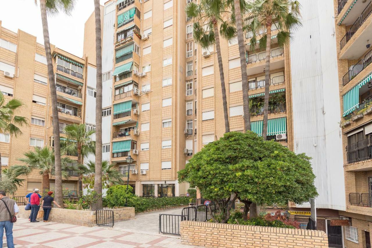 Stunning Spacious City Apartment With Free Parking Malaga Ngoại thất bức ảnh