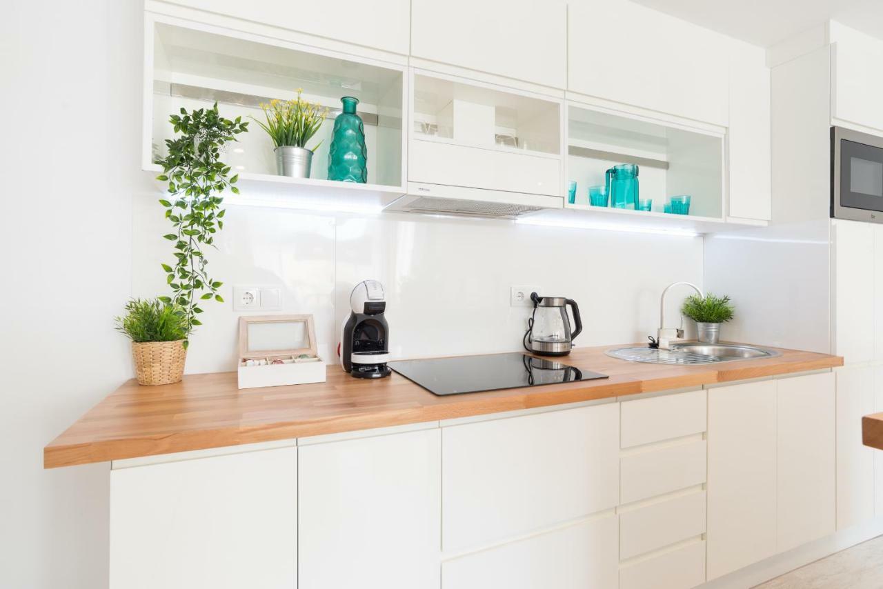 Stunning Spacious City Apartment With Free Parking Malaga Ngoại thất bức ảnh