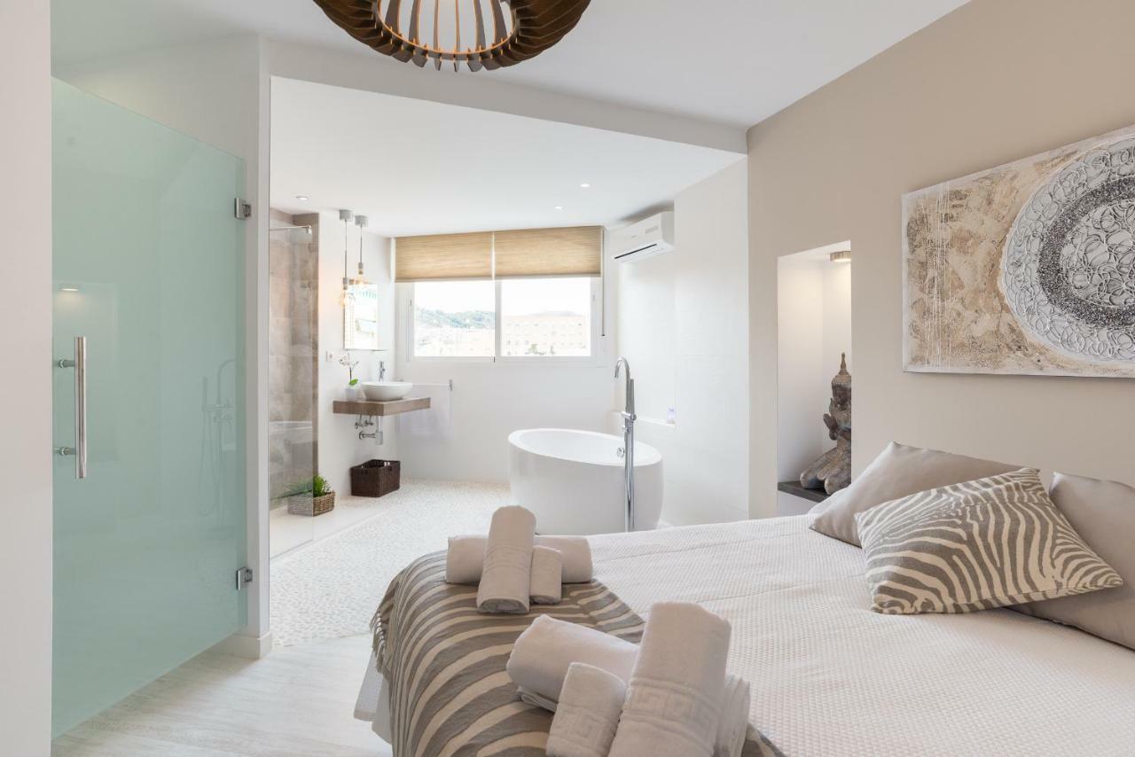 Stunning Spacious City Apartment With Free Parking Malaga Ngoại thất bức ảnh