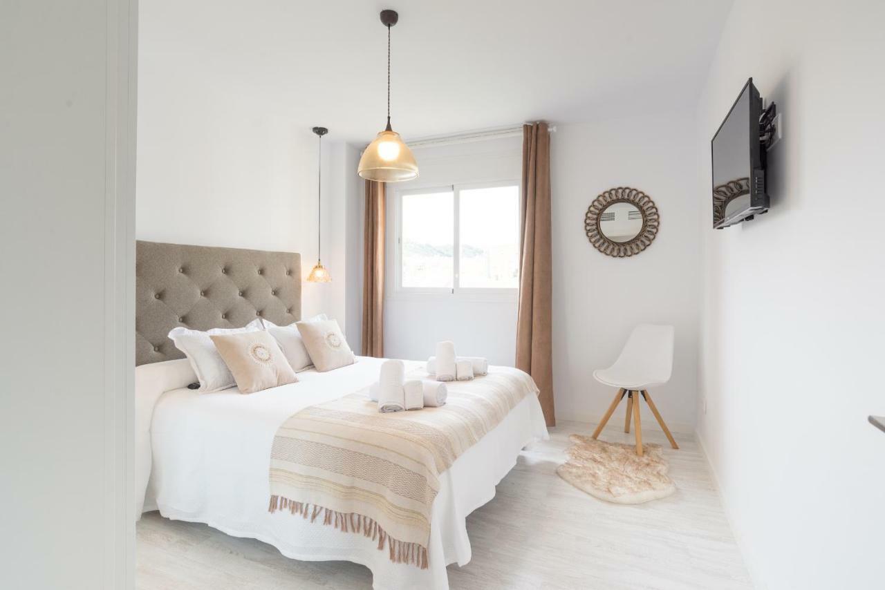 Stunning Spacious City Apartment With Free Parking Malaga Ngoại thất bức ảnh