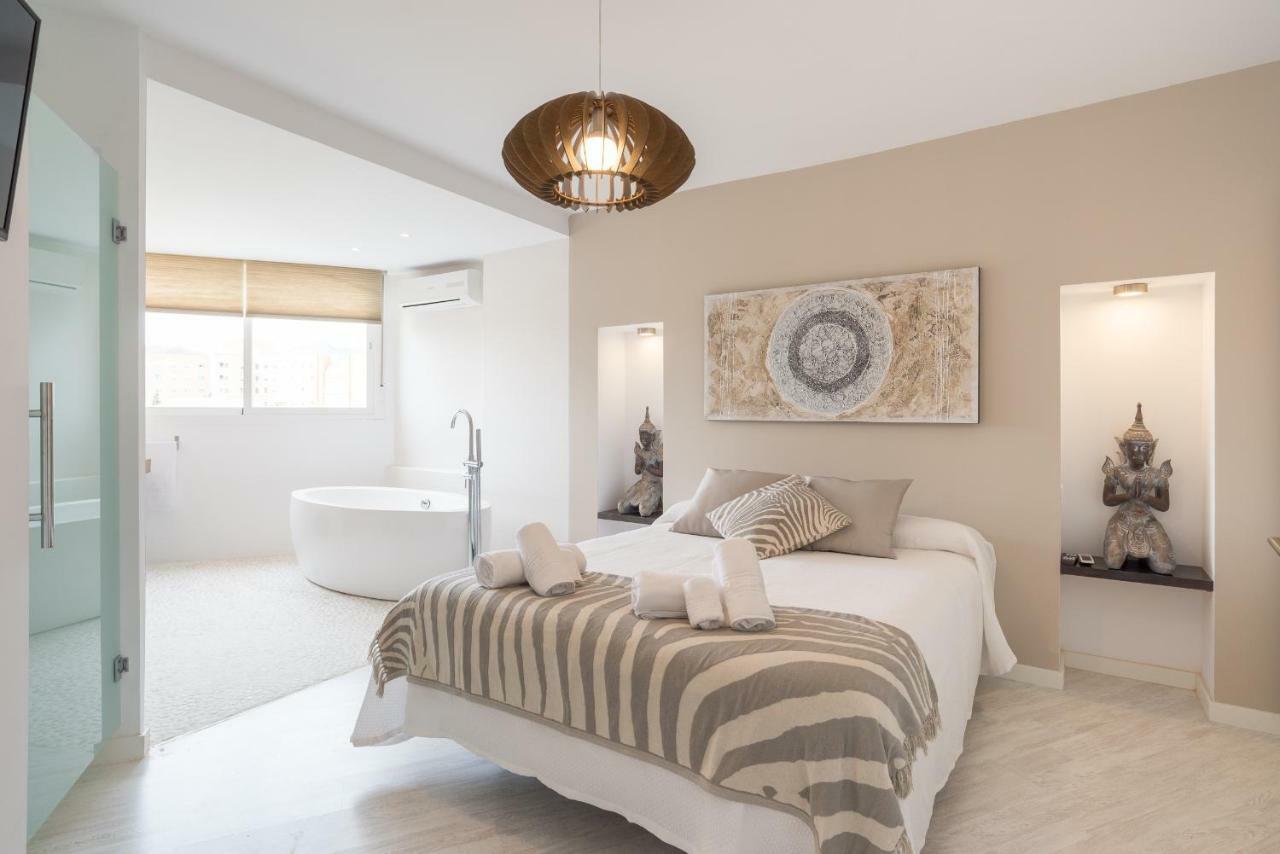 Stunning Spacious City Apartment With Free Parking Malaga Ngoại thất bức ảnh